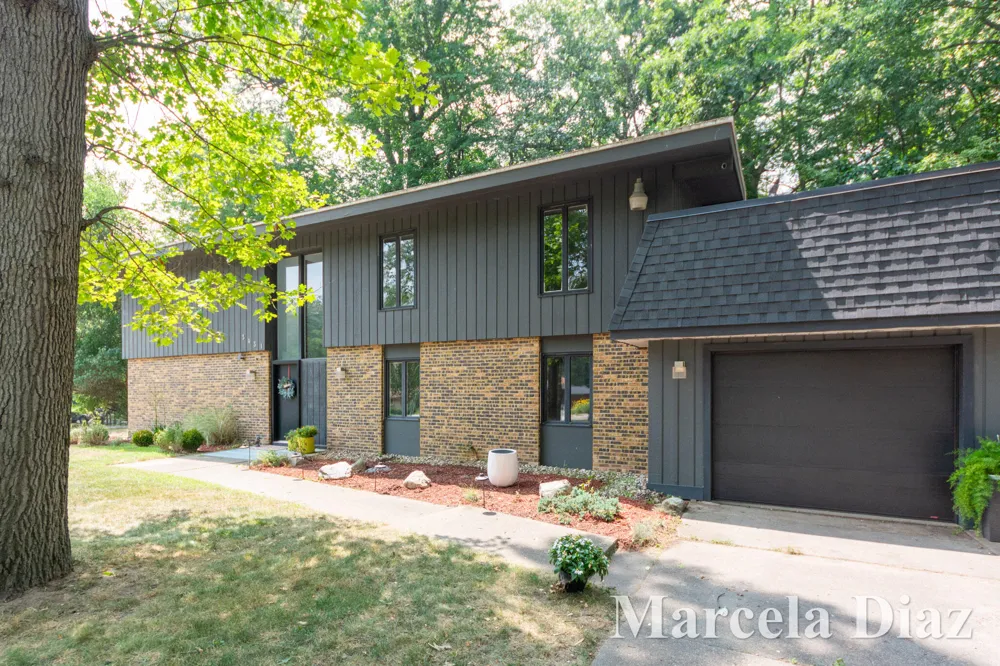 3431 Tricklewood Drive SE Cascade Charter Township, MI 49546