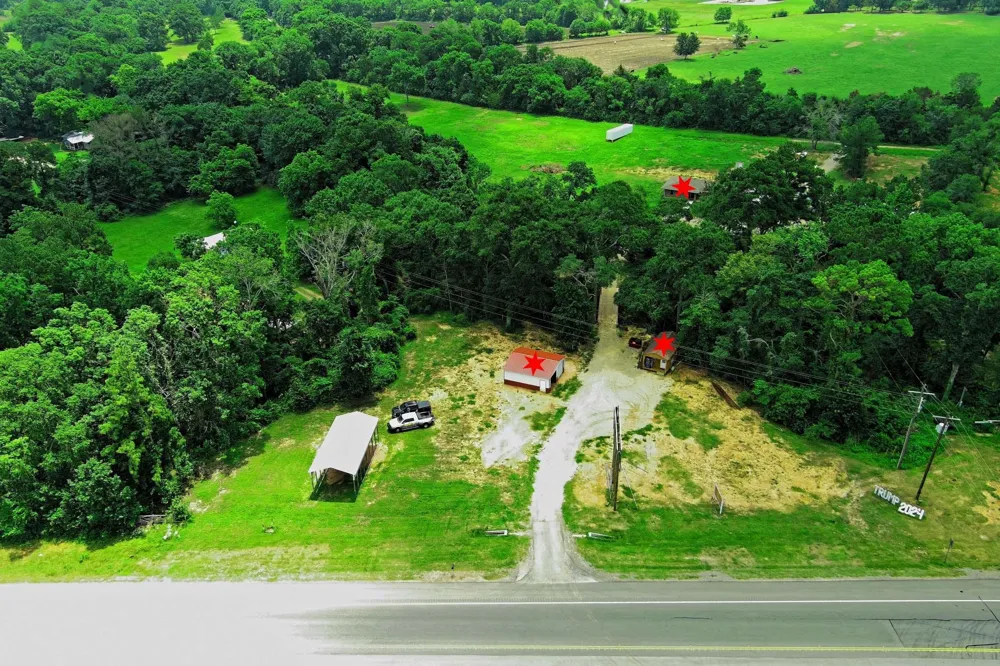 15508 Highway 105 E Plantersville, TX 77363
