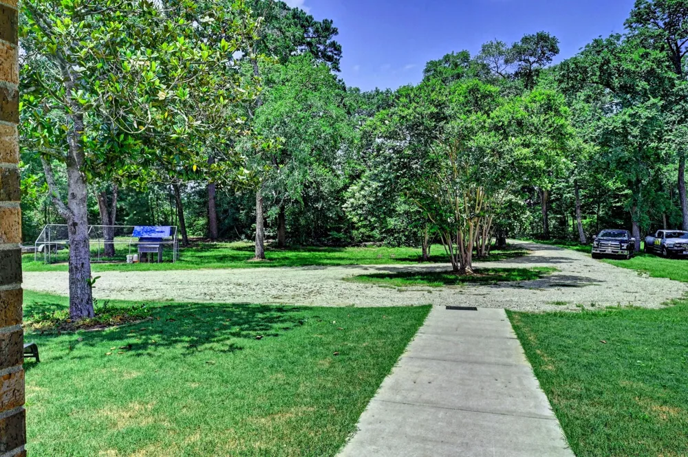 15508 Highway 105 E Plantersville, TX 77363