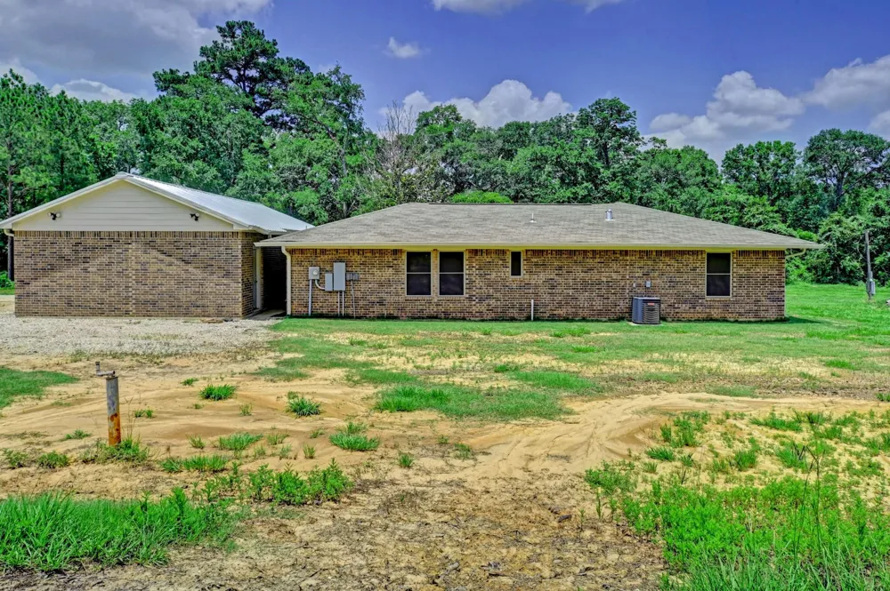 15508 Highway 105 E Plantersville, TX 77363