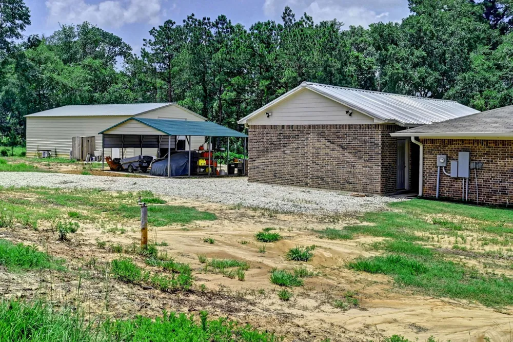15508 Highway 105 E Plantersville, TX 77363