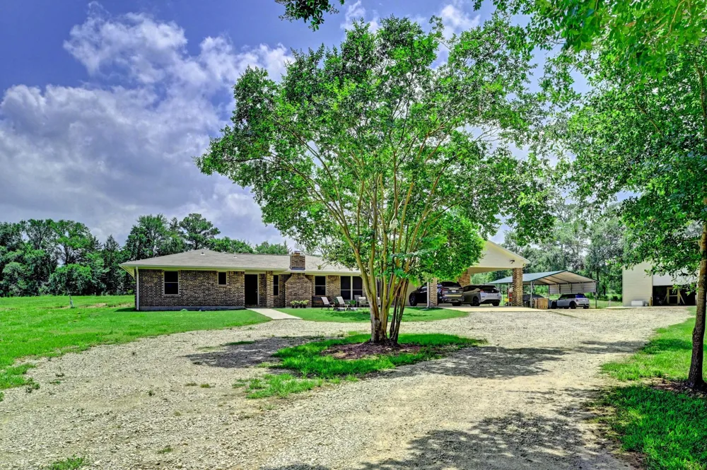15508 Highway 105 E Plantersville, TX 77363