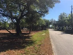 2801 11TH AVENUE E Bradenton, FL 34208