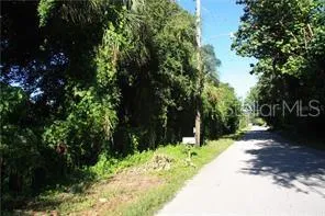 2801 11TH AVENUE E Bradenton, FL 34208