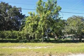 2801 11TH AVENUE E Bradenton, FL 34208