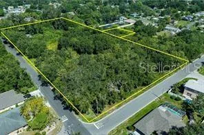 2801 11TH AVENUE E Bradenton, FL 34208