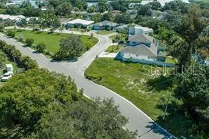 2801 11TH AVENUE E Bradenton, FL 34208