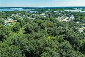 2801 11TH AVENUE E Bradenton, FL 34208