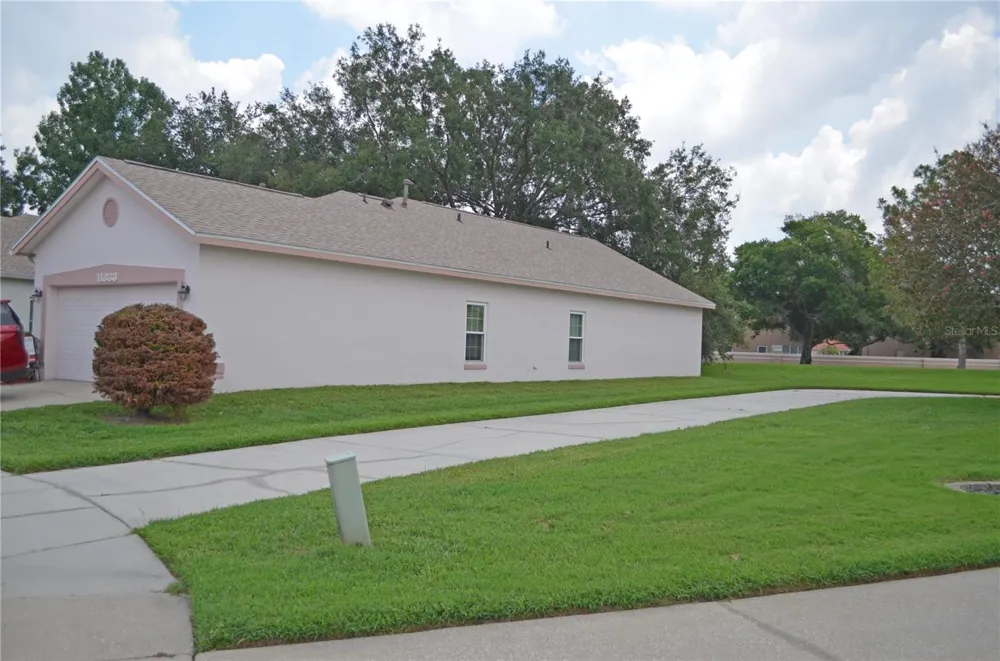 11333 PINK BLOSSOM COURT Orlando, FL 32821