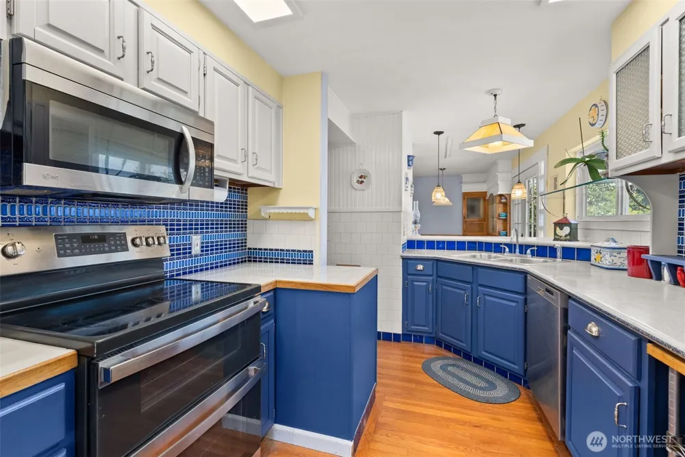 2098 State Route 105 Grayland, WA 98547