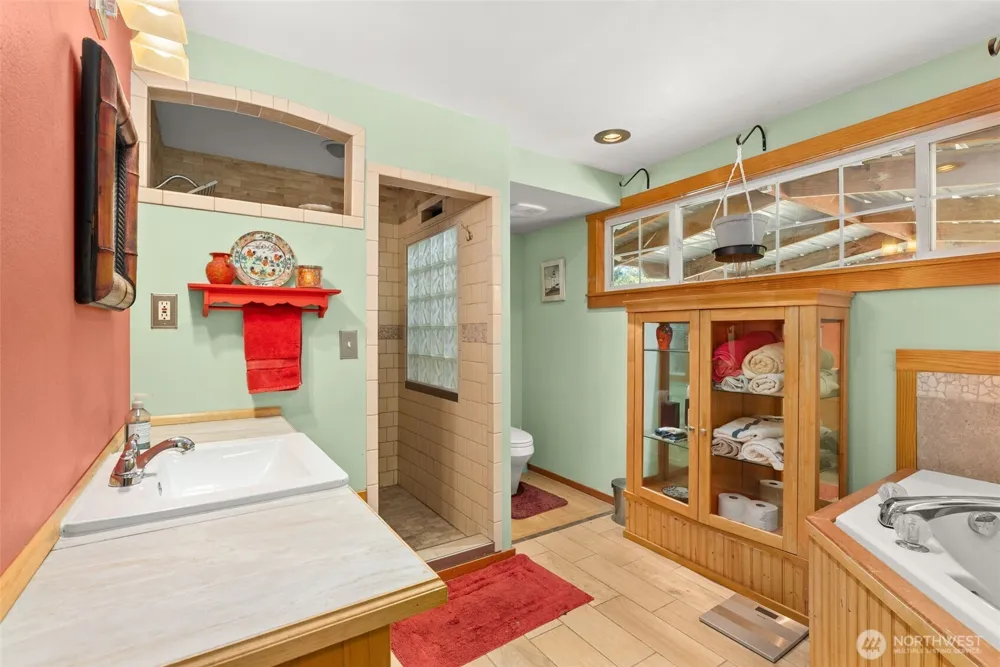 2098 State Route 105 Grayland, WA 98547