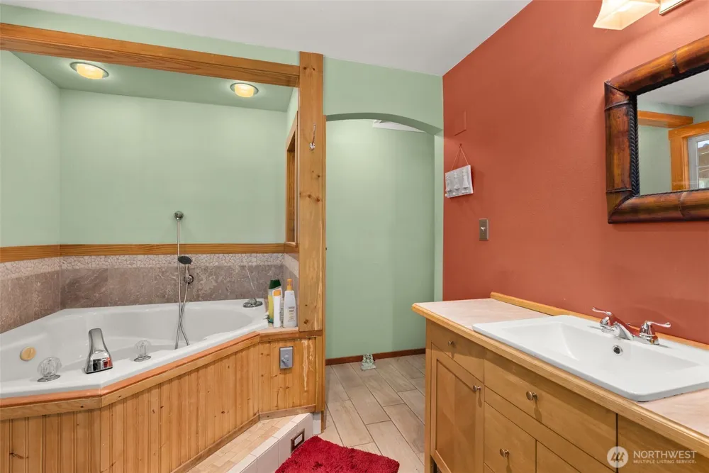 2098 State Route 105 Grayland, WA 98547
