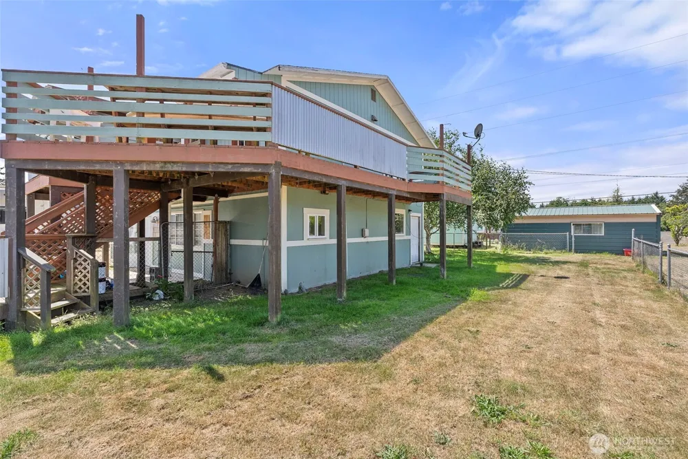 2098 State Route 105 Grayland, WA 98547