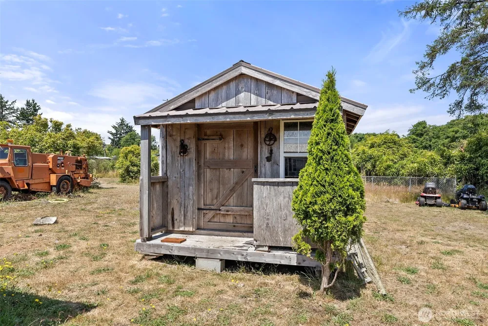 2098 State Route 105 Grayland, WA 98547