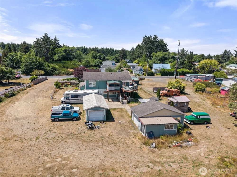 2098 State Route 105 Grayland, WA 98547