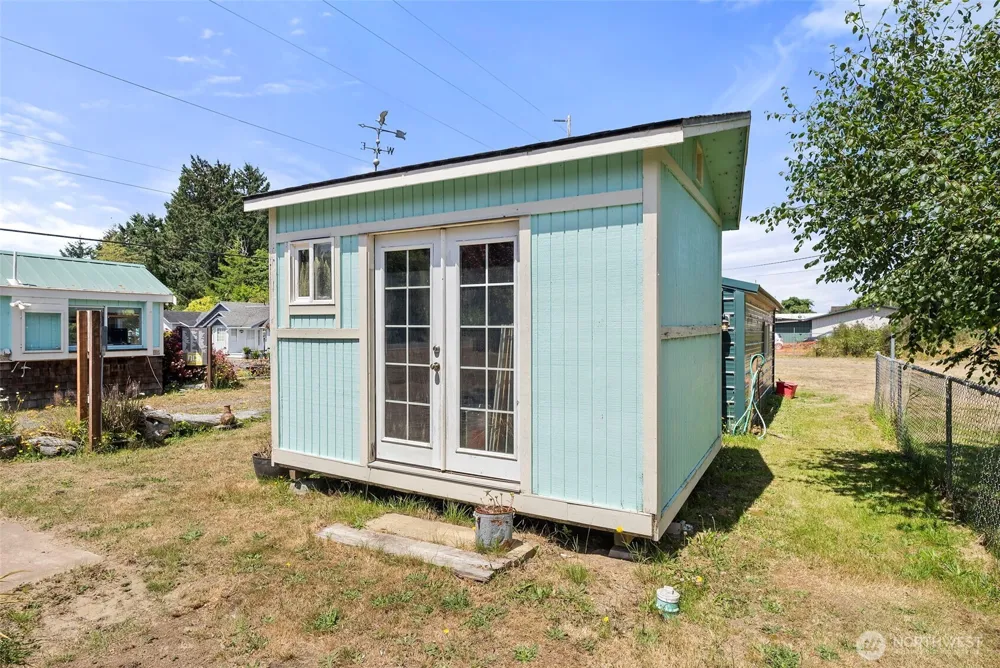2098 State Route 105 Grayland, WA 98547