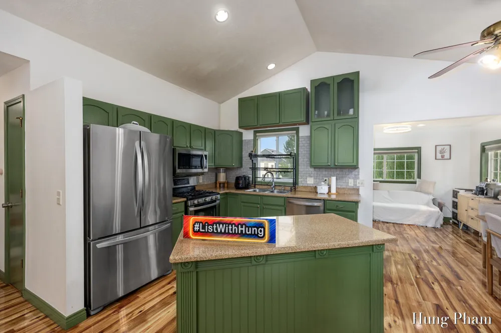 2491 Crystal Meadows Street SE Caledonia, MI 49316