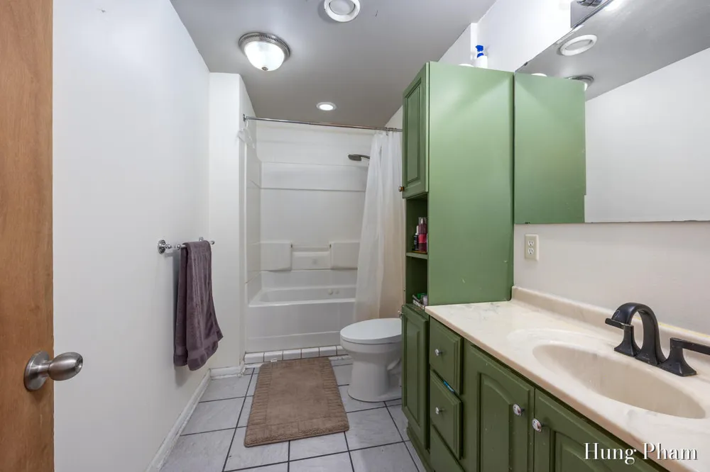 2491 Crystal Meadows Street SE Caledonia, MI 49316