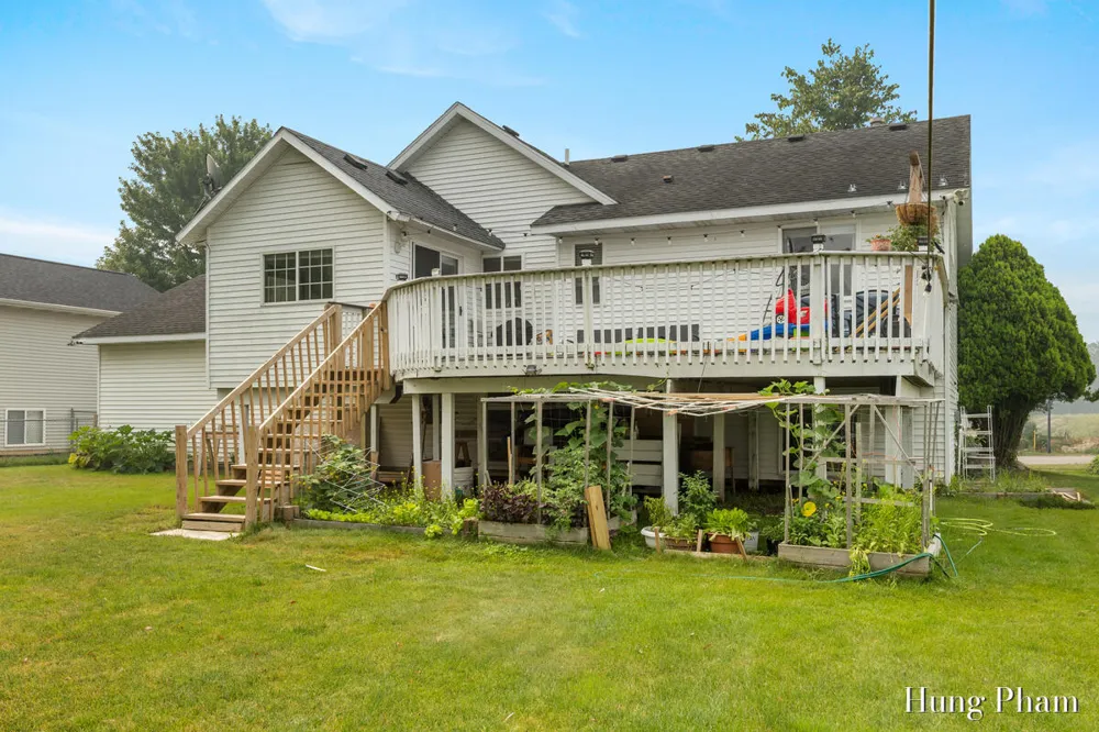 2491 Crystal Meadows Street SE Caledonia, MI 49316