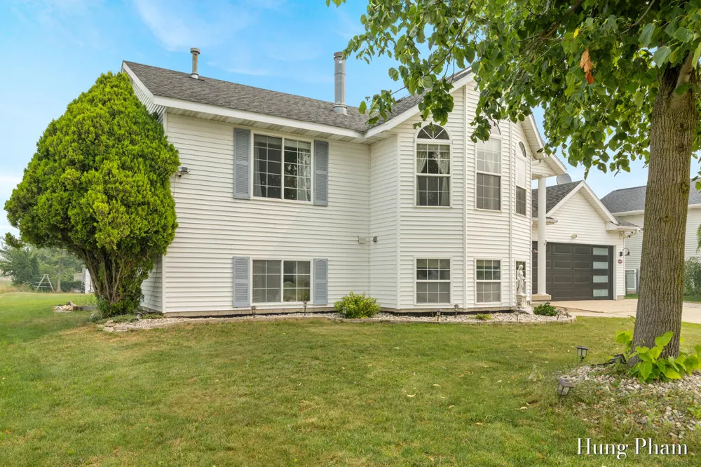 2491 Crystal Meadows Street SE Caledonia, MI 49316