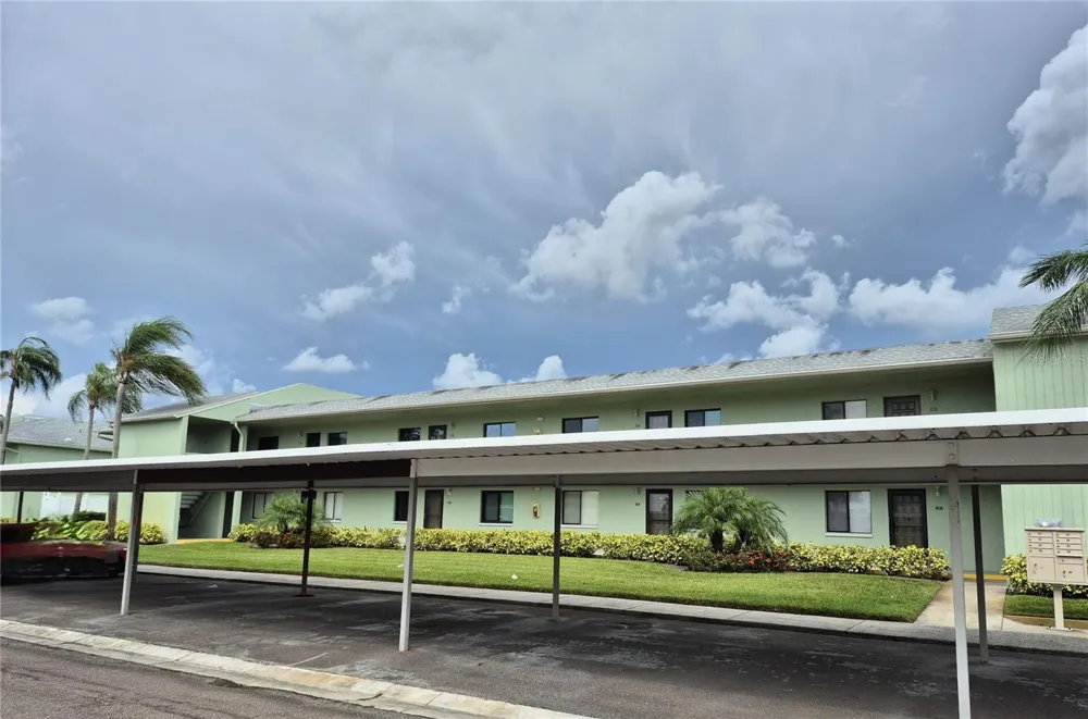 222 CARYL WAY Oldsmar, FL 34677