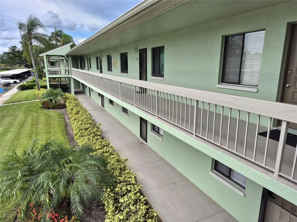 222 CARYL WAY Oldsmar, FL 34677