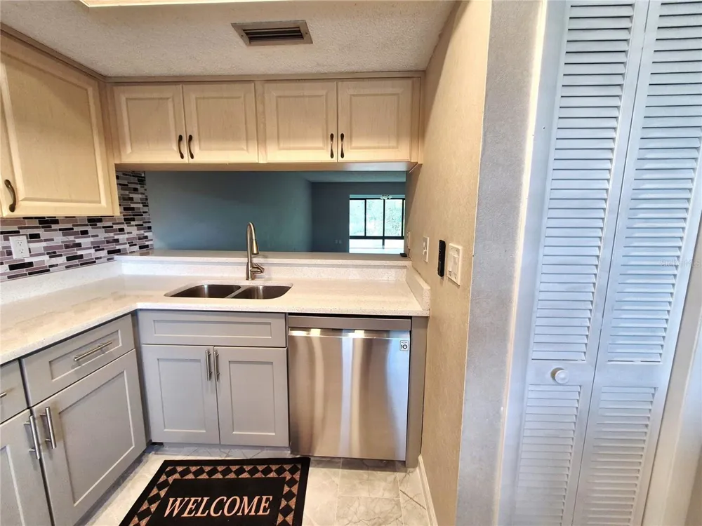 222 CARYL WAY Oldsmar, FL 34677