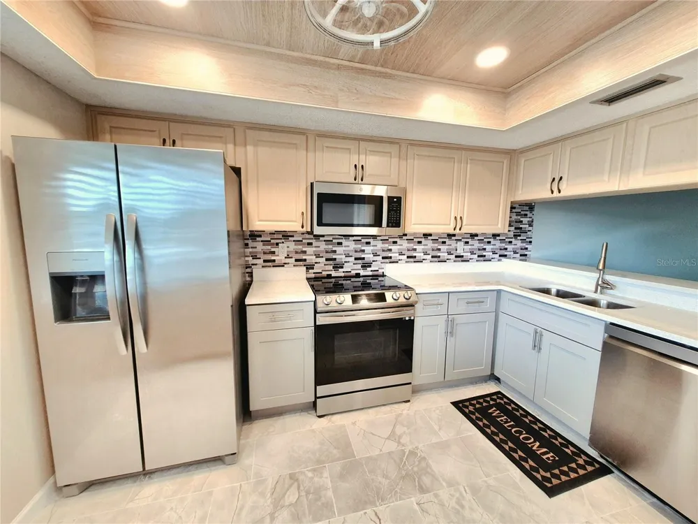 222 CARYL WAY Oldsmar, FL 34677