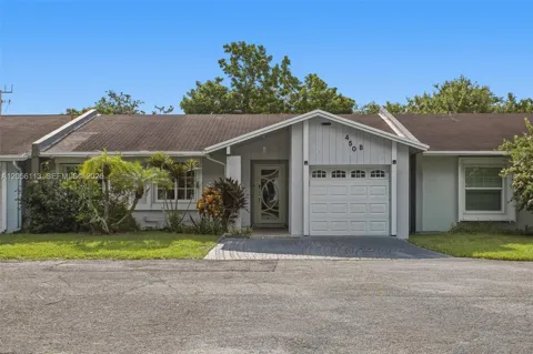 450 E Lakewood Cir E #B