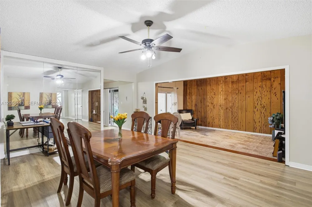 450 E Lakewood Cir E #B Margate, FL 33063