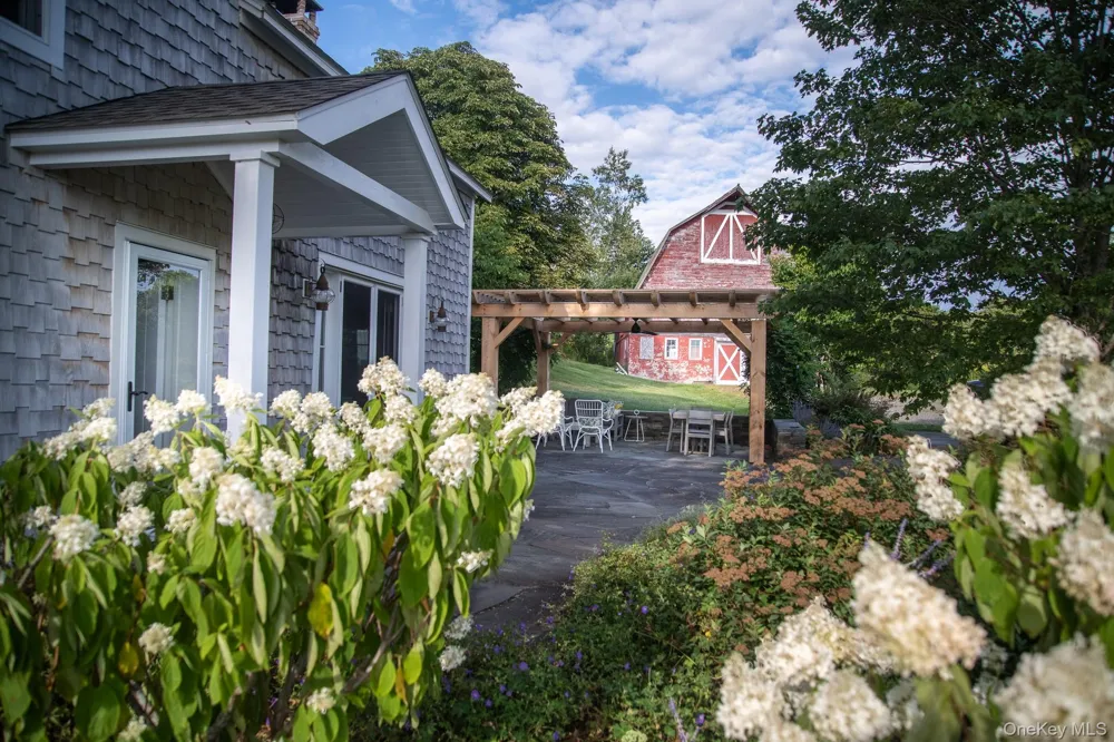 314 Schoolhouse Road Ghent, NY 12017