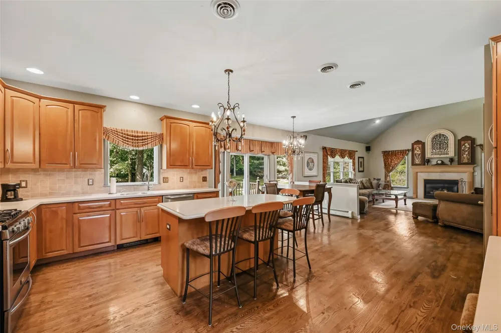 48 Greenwich Avenue Central Valley, NY 10917