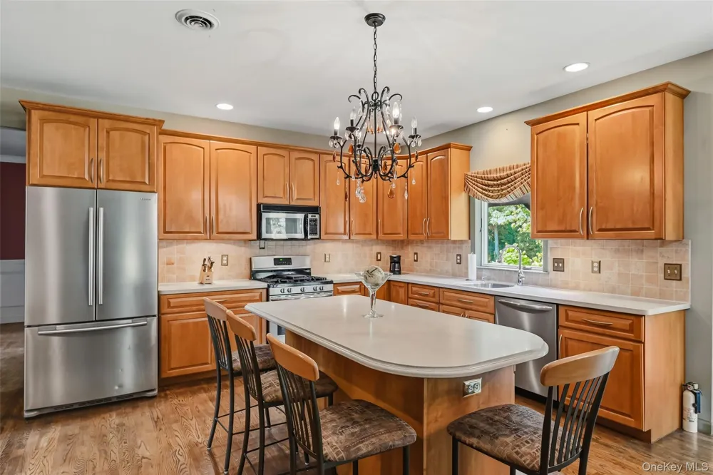 48 Greenwich Avenue Central Valley, NY 10917