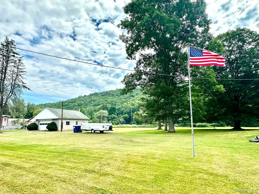 5089 State Route 52 Jeffersonville, NY 12748