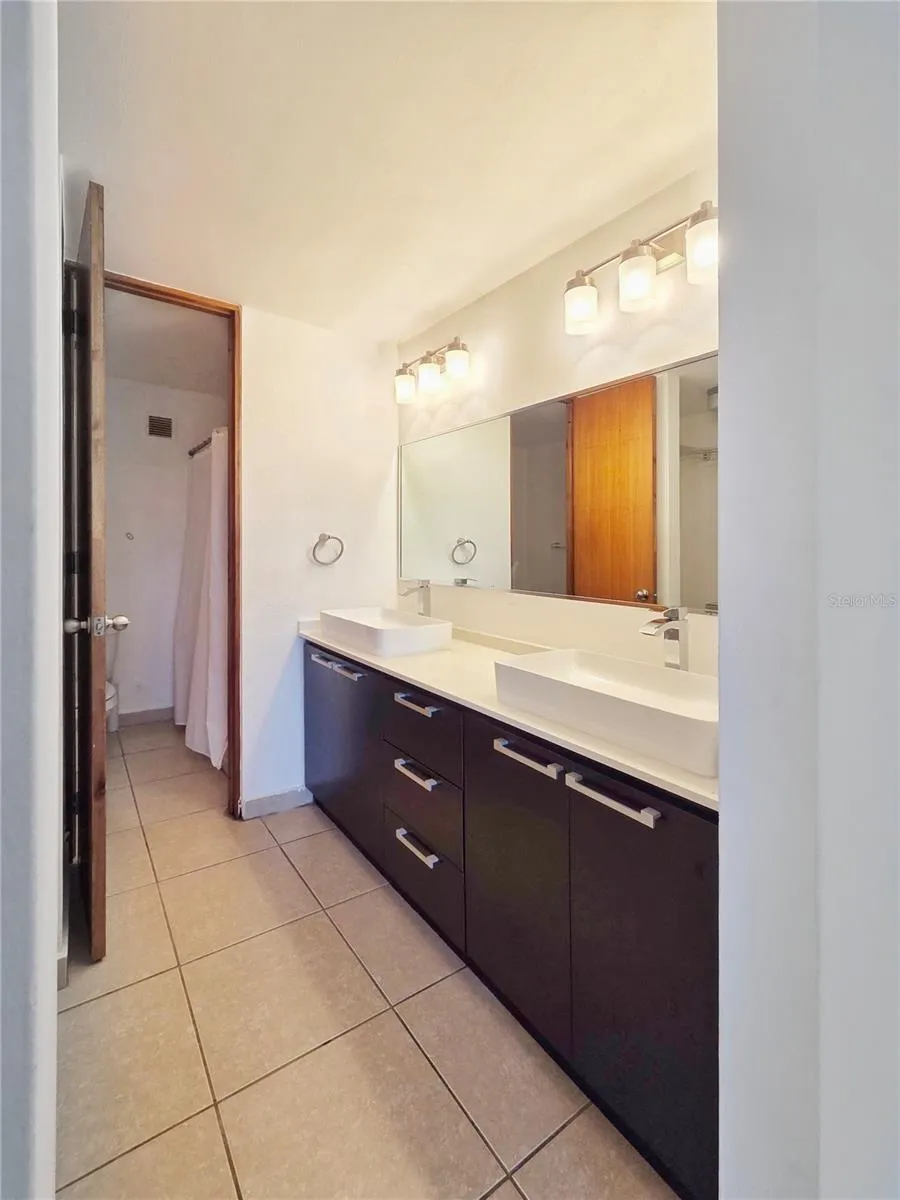 1 CONDOMINIO EL MARIA San Juan, PR 00926