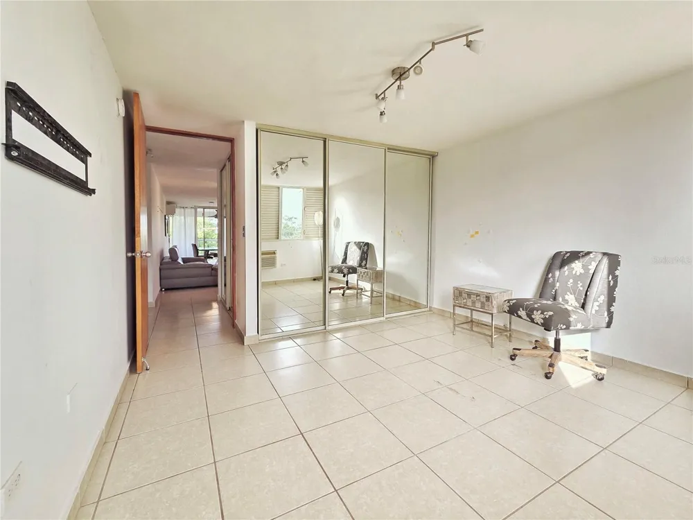 1 CONDOMINIO EL MARIA San Juan, PR 00926