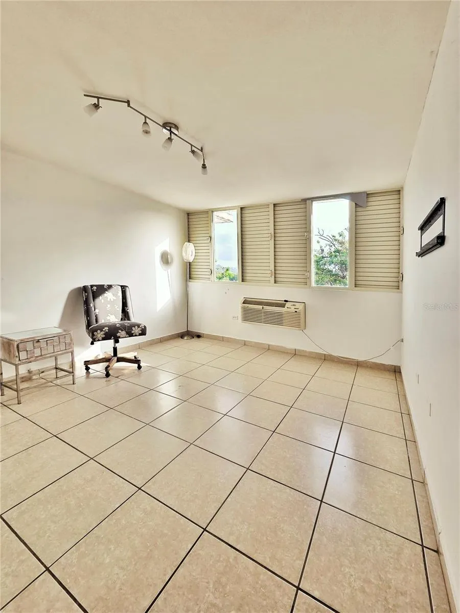 1 CONDOMINIO EL MARIA San Juan, PR 00926