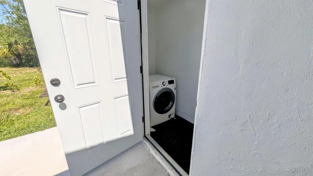 407 NW 7TH STREET #B Boynton Beach, FL 33426
