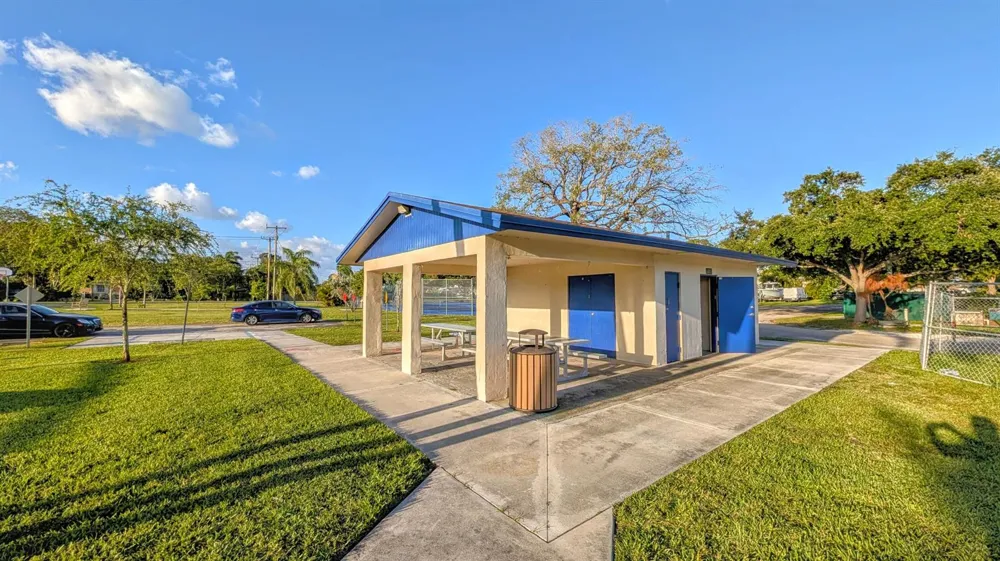 407 NW 7TH STREET #B Boynton Beach, FL 33426