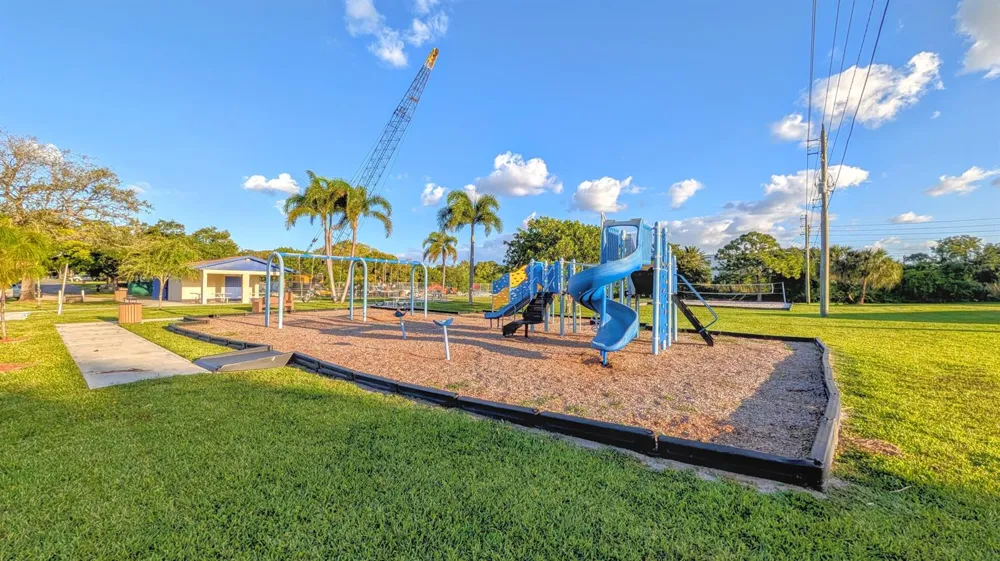 407 NW 7TH STREET #B Boynton Beach, FL 33426