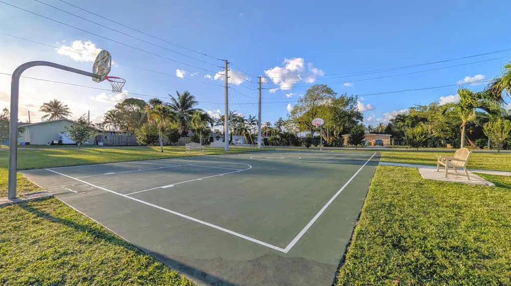 407 NW 7TH STREET #B Boynton Beach, FL 33426