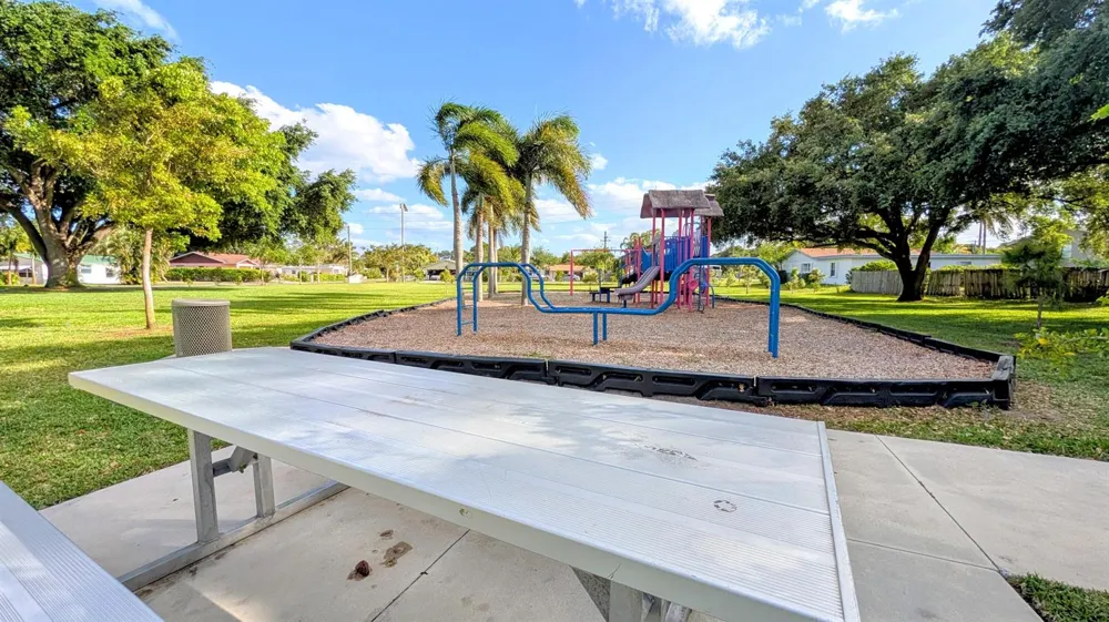 407 NW 7TH STREET #B Boynton Beach, FL 33426