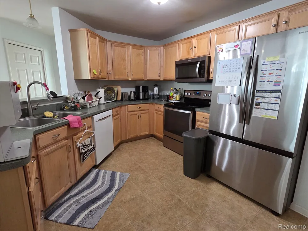 22202 Alexa Drive Commerce Charter Township, MI 48390