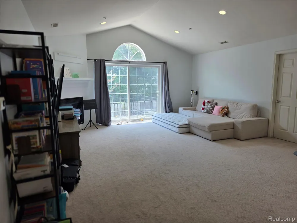 22202 Alexa Drive Commerce Charter Township, MI 48390