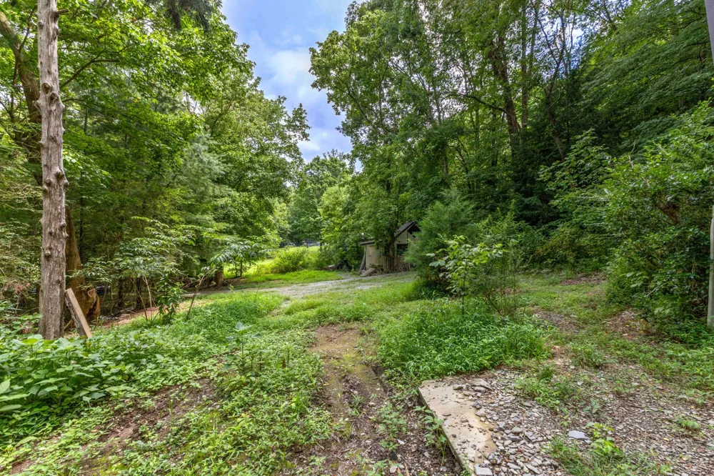 2481 Tinnin Rd Goodlettsville, TN 37072
