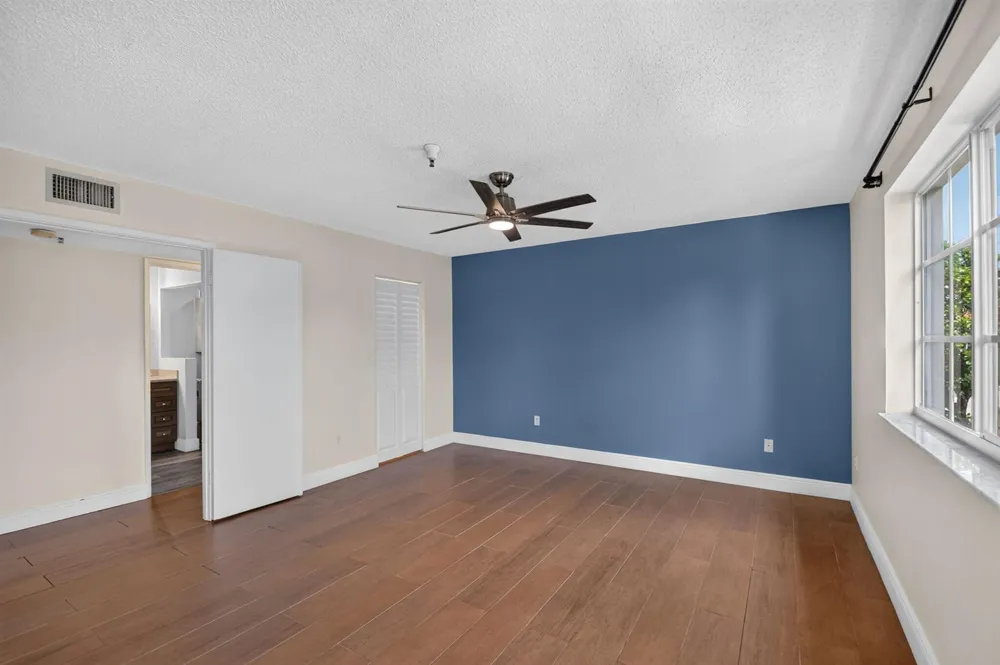123 Yacht Club Way #307 Hypoluxo, FL 33462