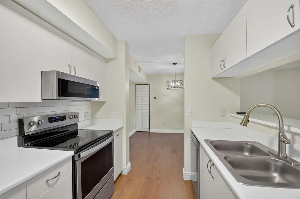 123 Yacht Club Way #307 Hypoluxo, FL 33462