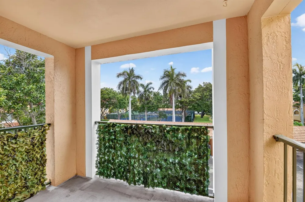 123 Yacht Club Way #307 Hypoluxo, FL 33462