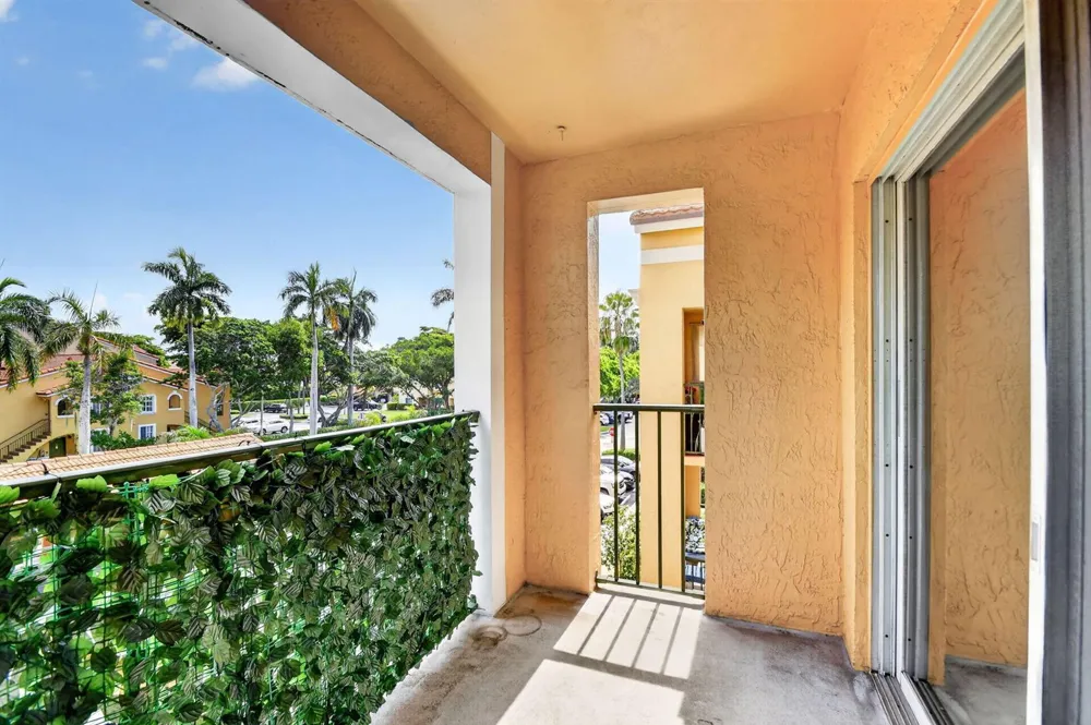123 Yacht Club Way #307 Hypoluxo, FL 33462