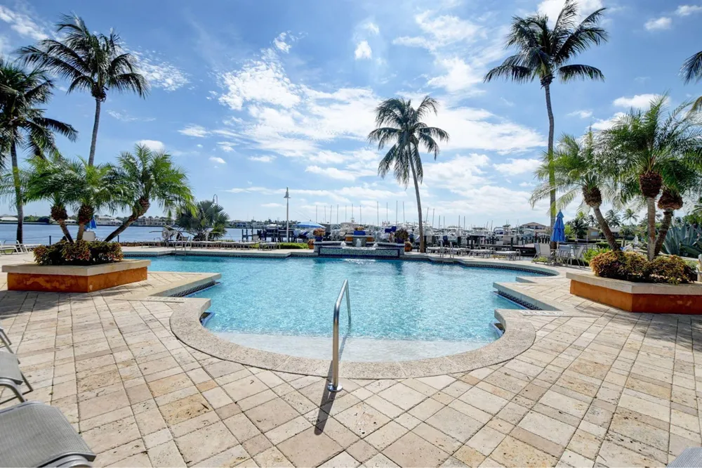 123 Yacht Club Way #307 Hypoluxo, FL 33462